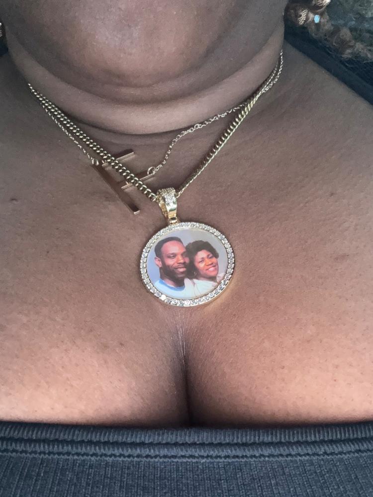 CUSTOM PICTURE PENDANT STYLE-1 - Customer Photo From Felica L.