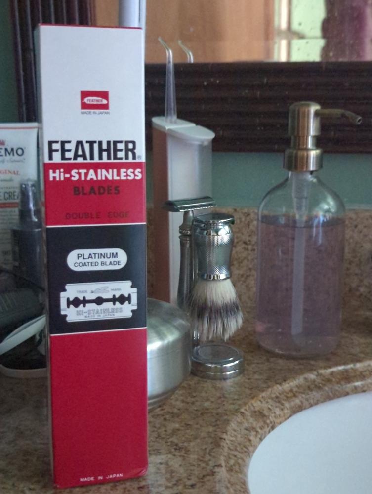 Feather Black Hi Stainless Safety Razor Blades (100 Pack) - Customer Photo From Stephen O.