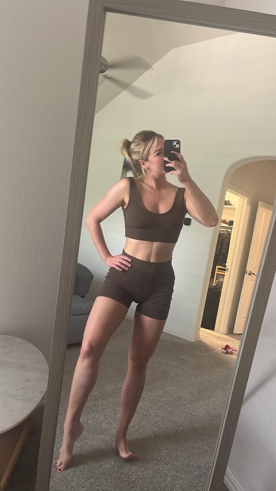 Classic Cut Ribbed Shorts - Brown - Customer Photo From Chanel Cox