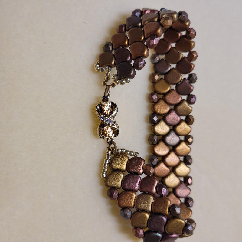 Elegant Elements Clasp BOW w/Swarovski Crystal 17x8mm Gold Plated - Customer Photo From Deena Schirmer 