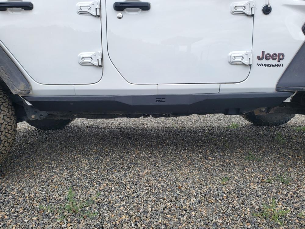 Bushwacker Trail Armor Rocker Panel for 2018-21 Jeep Wrangler JL Bushwacker Trail Armor Rocker Panel for 2018-21 Jeep Wrangler JL