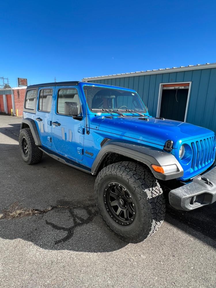 18-22 Jeep JL 4Door Heavy Duty Rock Sliders - Rough Country - Customer Photo From Angela Greer