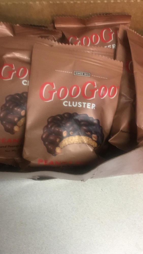 Homemade Peanut Butter Goo Goo Clusters