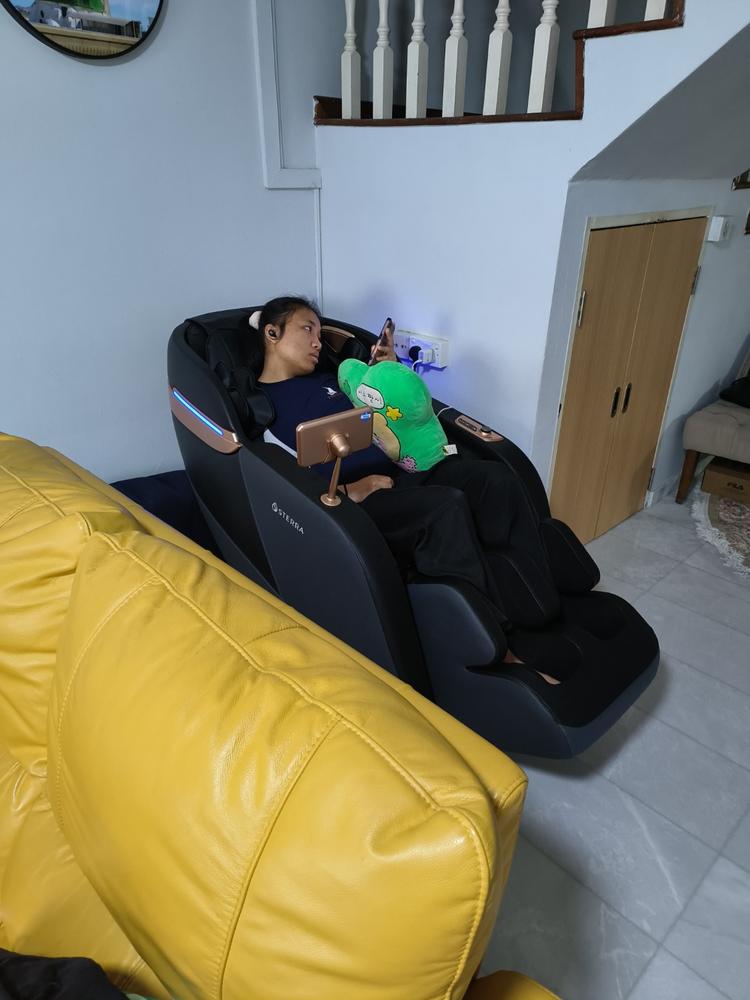 Sterra Galaxy™ Premium Massage Chair - Customer Photo From Juwana Juwahir