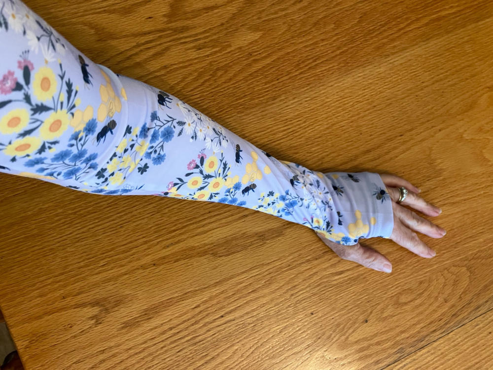 Farmers Sleeves - Save the Bees - Customer Photo From Lisa Keiper