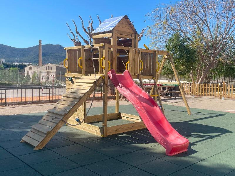 Parque infantil extra grande Treehouse con rocódromo - Customer Photo From Colegio Parroquial San Antonio Abad 