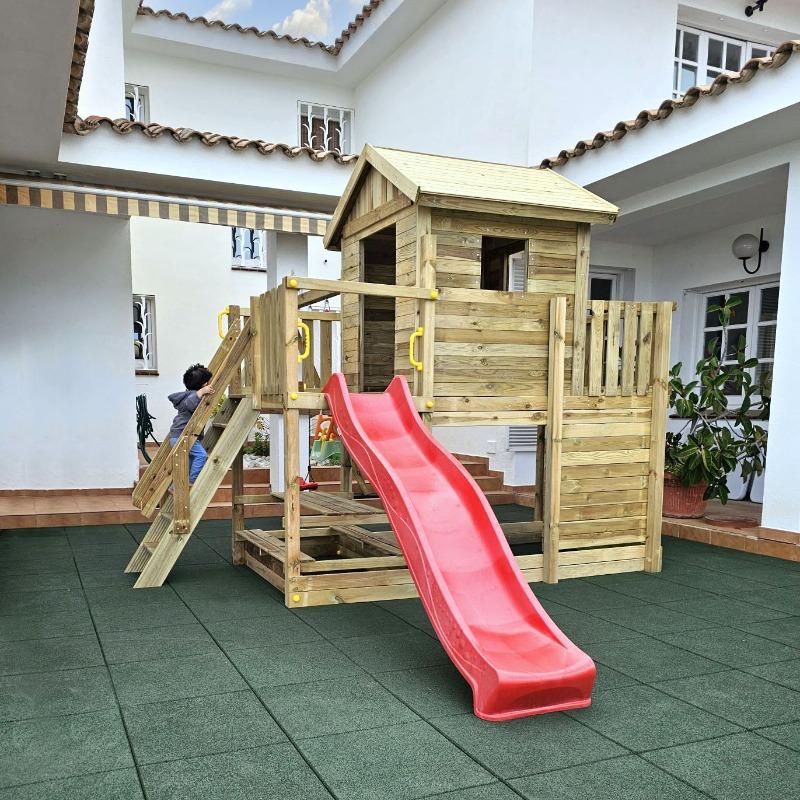 Parque infantil Mars con casita y rocódromo - Customer Photo From Peter Rutgers