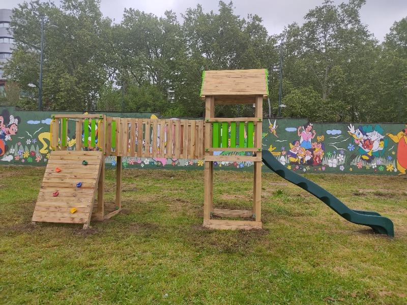 Parque infantil Aurora uso público - Customer Photo From Salesianos Deusto 