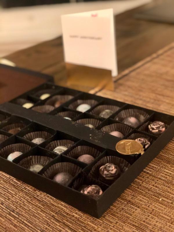 4-pc vegan chocolate box – Nhiar Chocolates