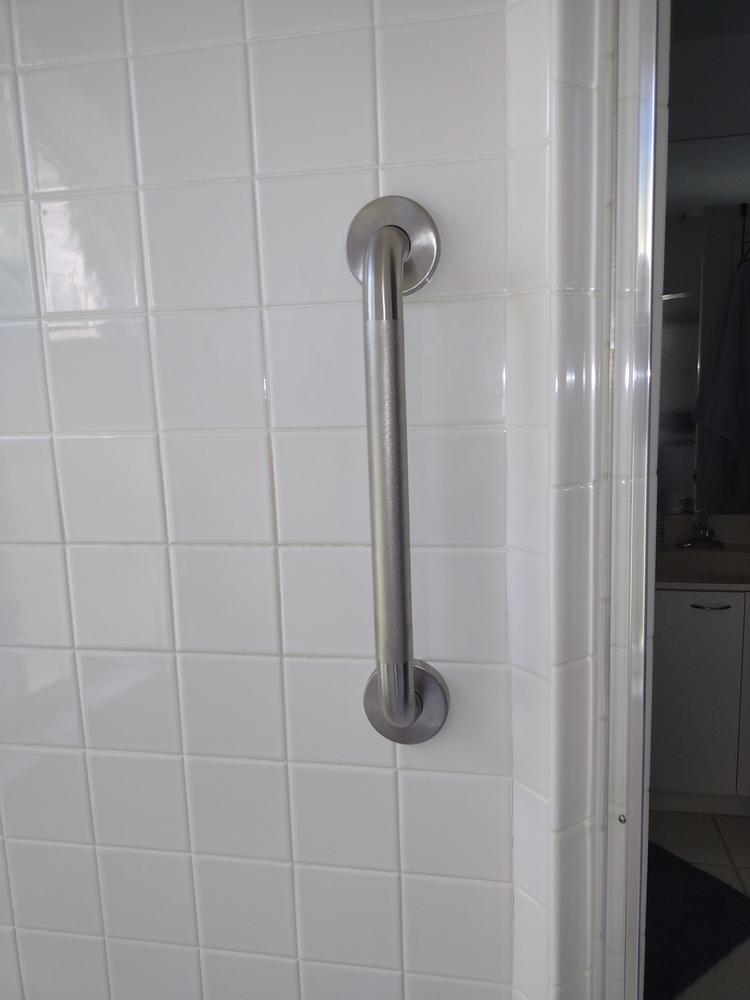 Naples Grab Bar Installation | Grab Bars - Customer Photo From Bonnie Ballezzi