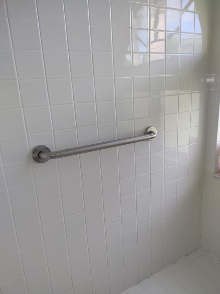 Naples Grab Bar Installation | Grab Bars - Customer Photo From Bonnie Ballezzi