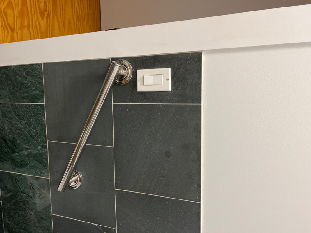Polished Chrome Grab Bar - Customer Photo From Laurie Fendrich