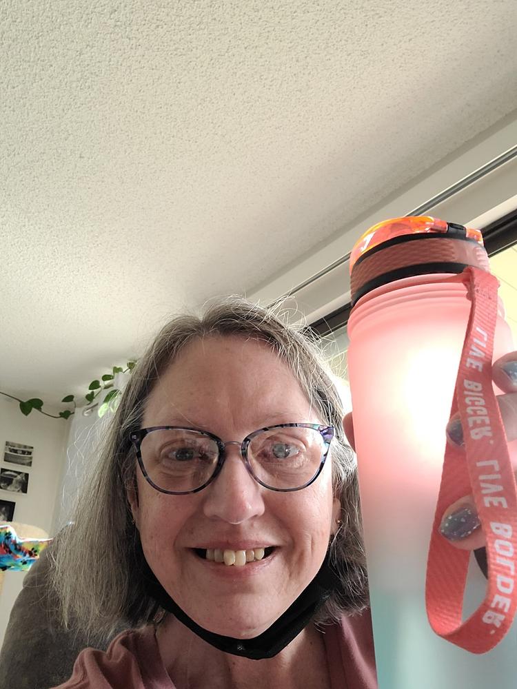 24 Oz Double Walled Insulated Sports Bottle - Customer Photo From Helen Thompson