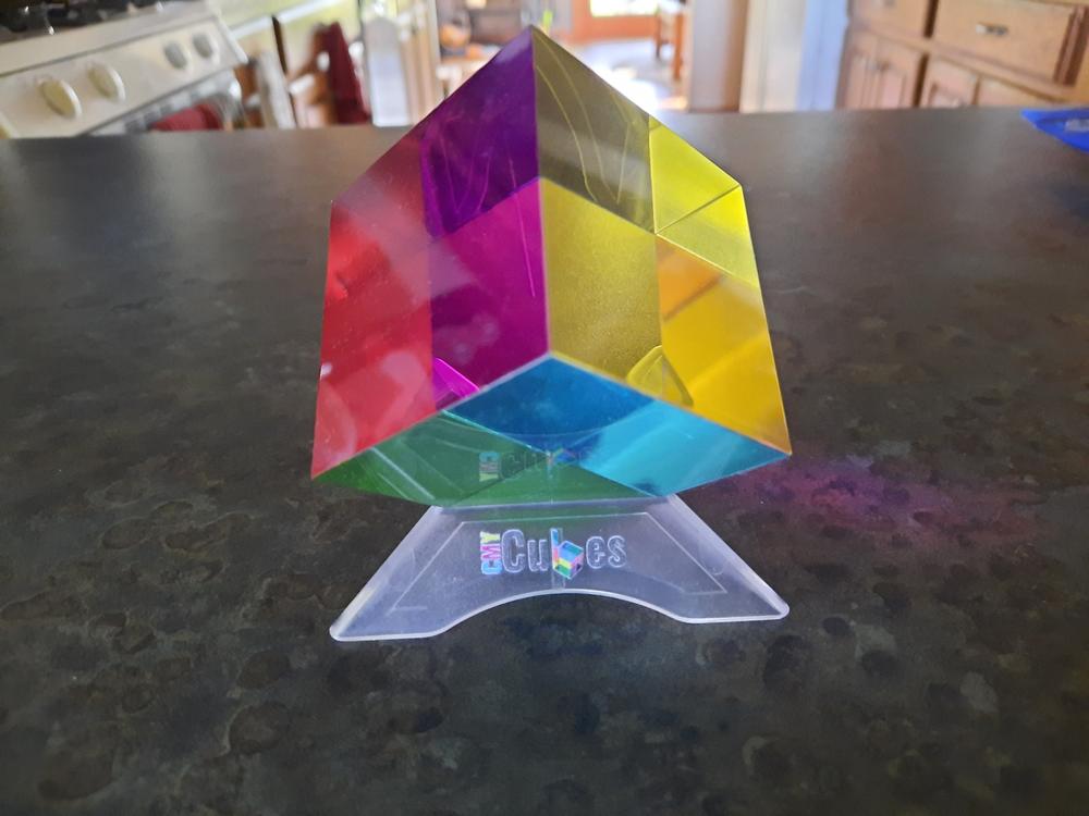 The Cube Stand - Customer Photo From Barbara Vidra