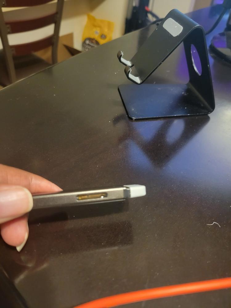 iDELTA8 Silver – Disposable Delta 8 Vape Pen + CBD 1 and 2 Gram 2:1 - Customer Photo From Lynn Hobbs