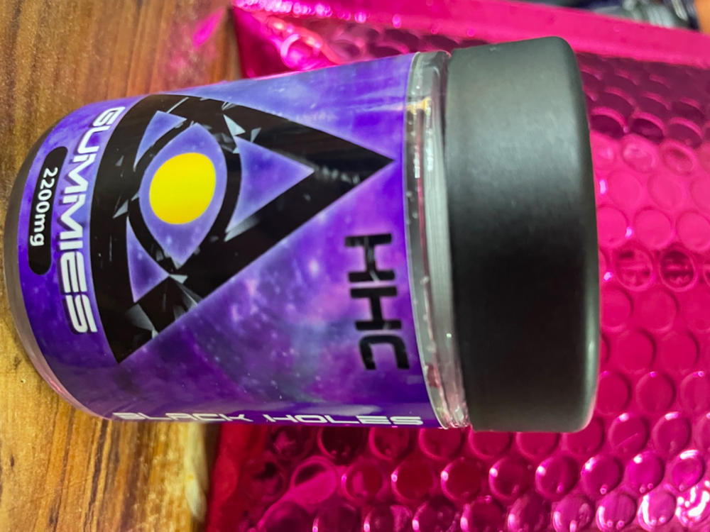 iDELTA Premium Black Hole Delta 9 Blend Gummies 2200mg - Customer Photo From Kelly Hursman
