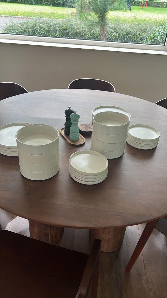 Dinnerware Set (12 Piece Set) - Customer Photo From Essa van Riessen