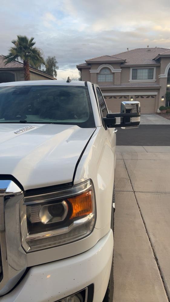 2015 - 2019 New Style GM Tow Mirrors - Customer Photo From Nicolas Angel