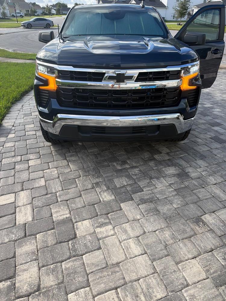Amber DRL/Park Light Override Mod | 2022-2026 Silverado & Sierra 1500 - Customer Photo From Travis Vander Sluis