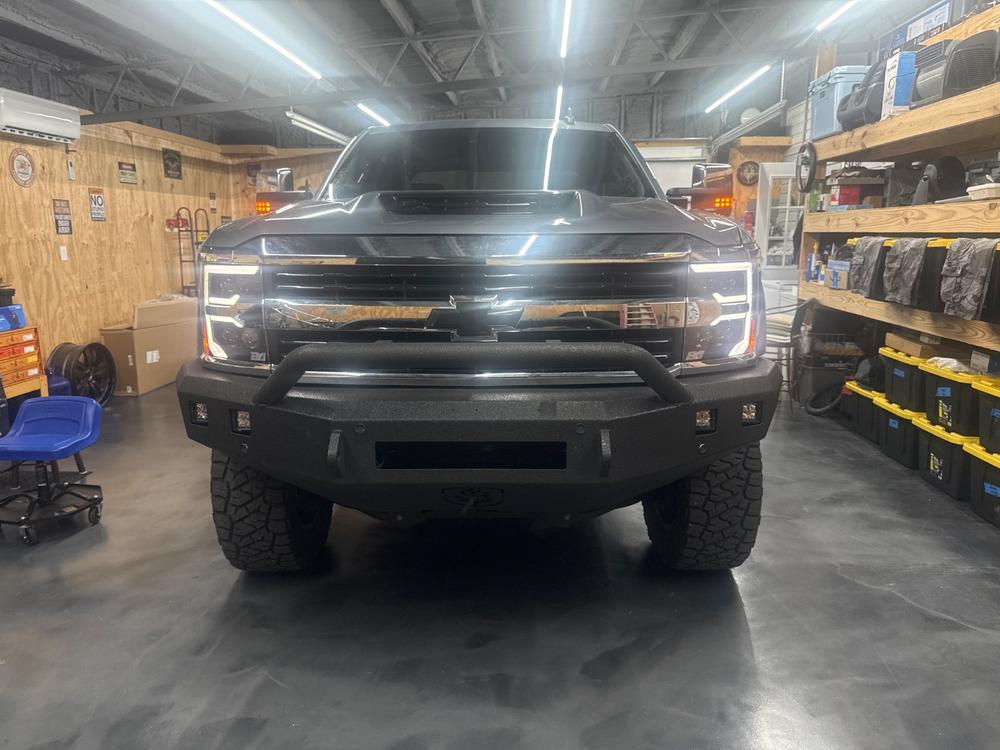 VX4 LED Headlights | 2015-2019 Chevy Silverado 2500/3500 HD - Customer Photo From Robert Oldaker