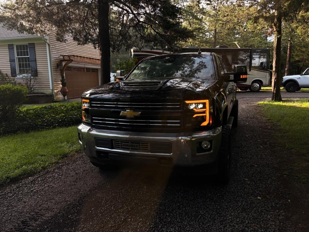 VX4 LED Headlights | 2015-2019 Chevy Silverado 2500/3500 HD - Customer Photo From Francisco Verdade Jr