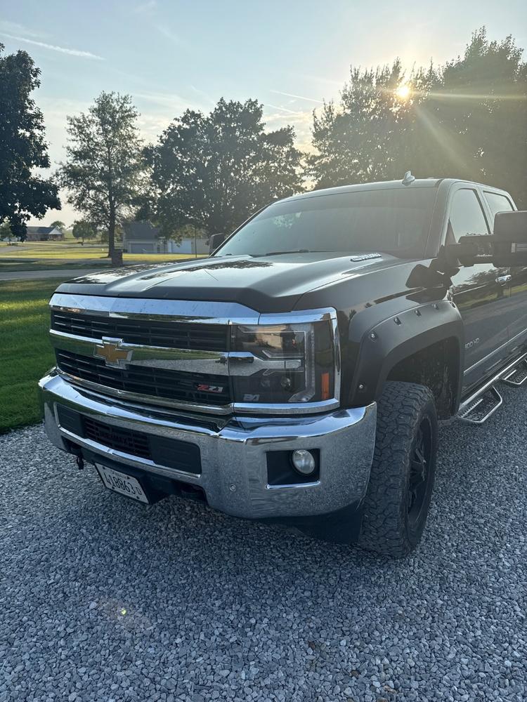 VX4 LED Headlights | 2015-2019 Chevy Silverado 2500/3500 HD - Customer Photo From Valerie Morris