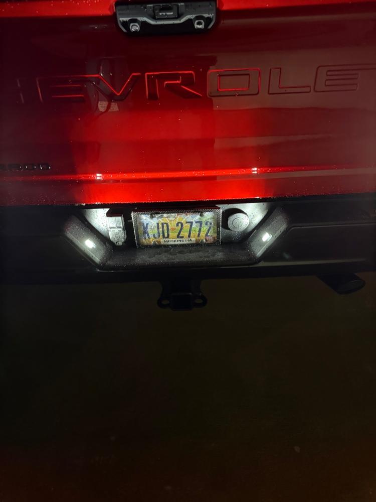Chevy Silverado/GMC Sierra 2500/3500 (2020-2026) LED License Plate Lights - Customer Photo From William Mercer