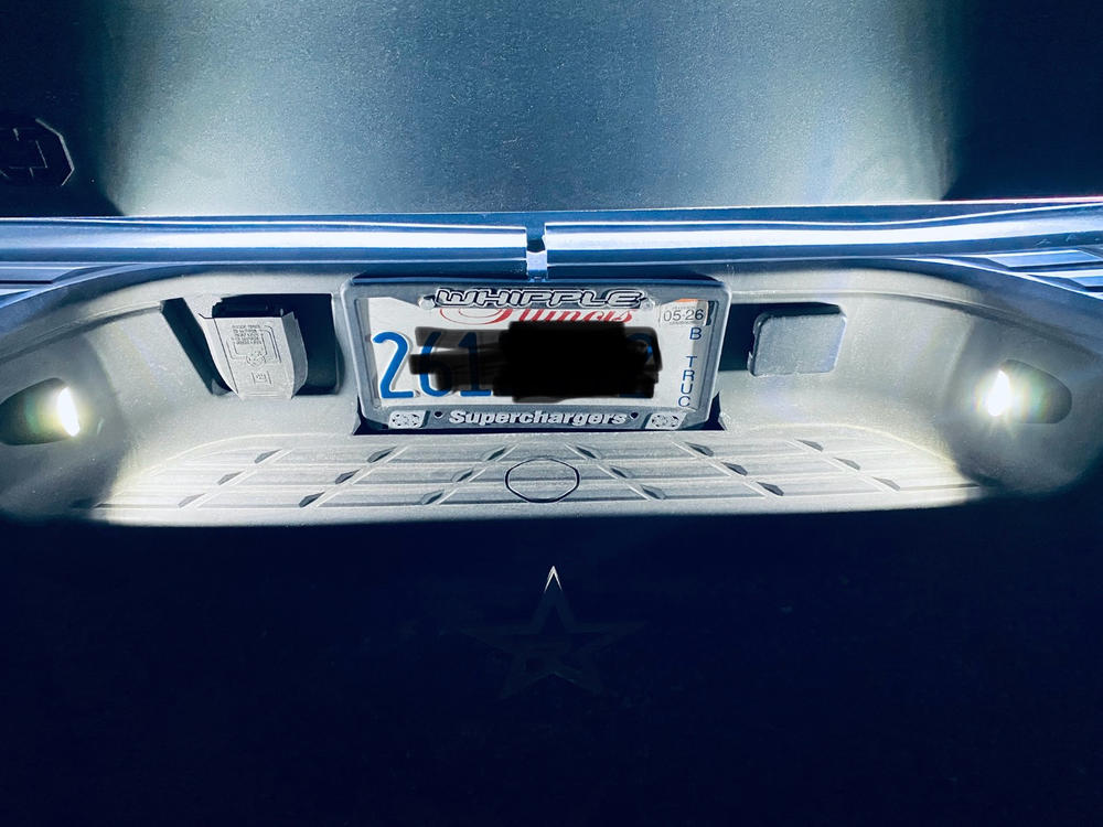 Chevy Silverado/GMC Sierra (2007.5-2014) LED License Plate Lights - Customer Photo From Wesley Hryszczuk