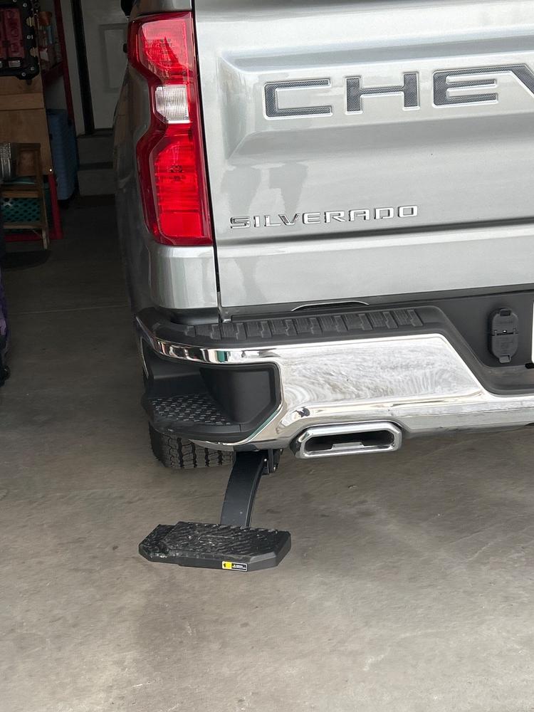 Chevy Silverado/GMC Sierra 1500 (2019-2025) Retractable Bed Step - Customer Photo From Dave Love