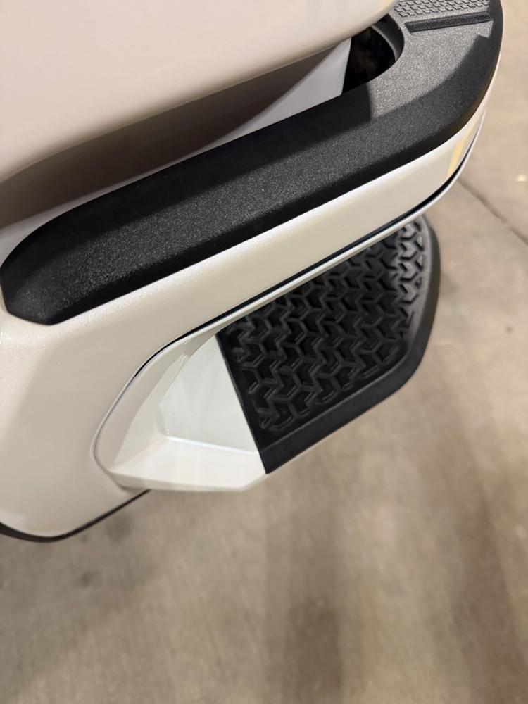 Painted Rear Bumper Step Bezels | 2020–2026 Chevy Silverado & GMC Sierra 2500/3500HD - Customer Photo From Trevor Voitik