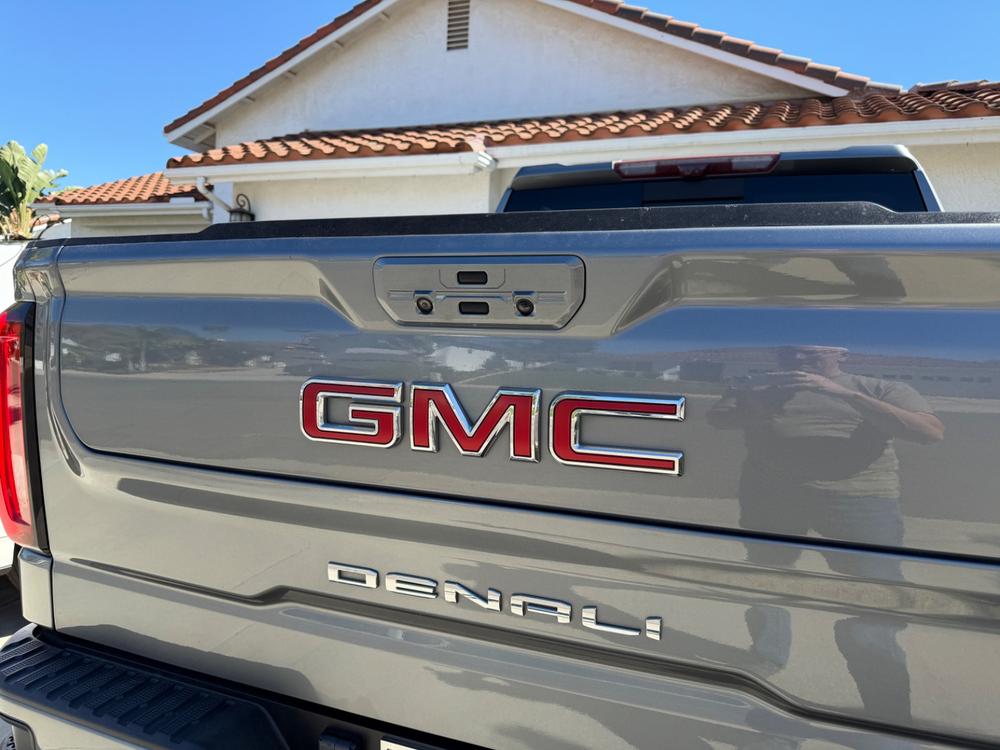 Painted Tailgate Bezels | 2019-2026 Chevy Silverado & GMC Sierra 1500 - Customer Photo From Guy Carpino