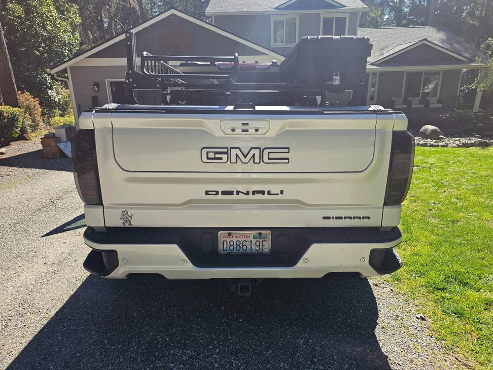 Painted Tailgate Bezels | 2019-2026 Chevy Silverado & GMC Sierra 1500 - Customer Photo From Ian Griffin