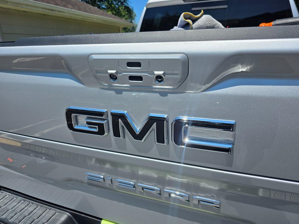 Painted Tailgate Bezels | 2019-2026 Chevy Silverado & GMC Sierra 1500 - Customer Photo From Jordan Lay