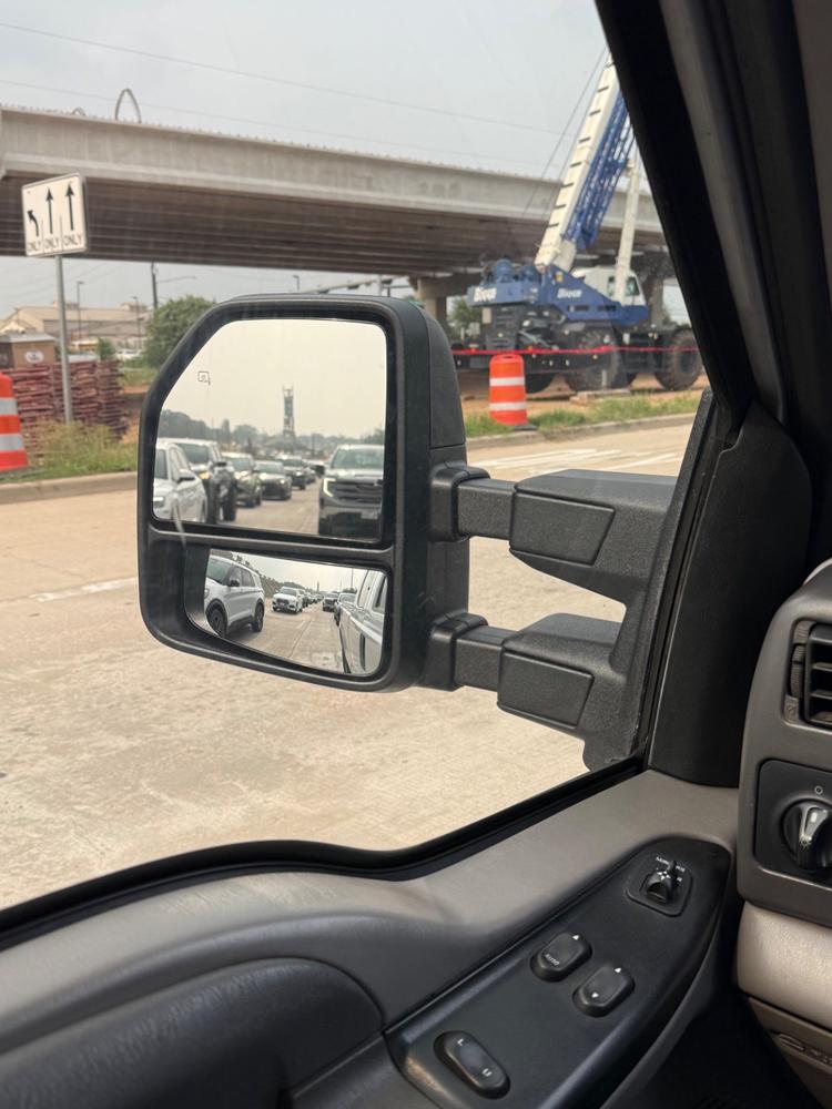 Ford F250/F350/F450/F550 Superduty (2002-2007) New Style Tow Mirrors - Customer Photo From David Sosa