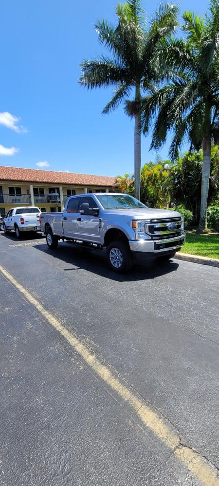 Ford F250/F350 Superduty (2017-2022) New Style Tow Mirrors - Customer Photo From allen Mendez