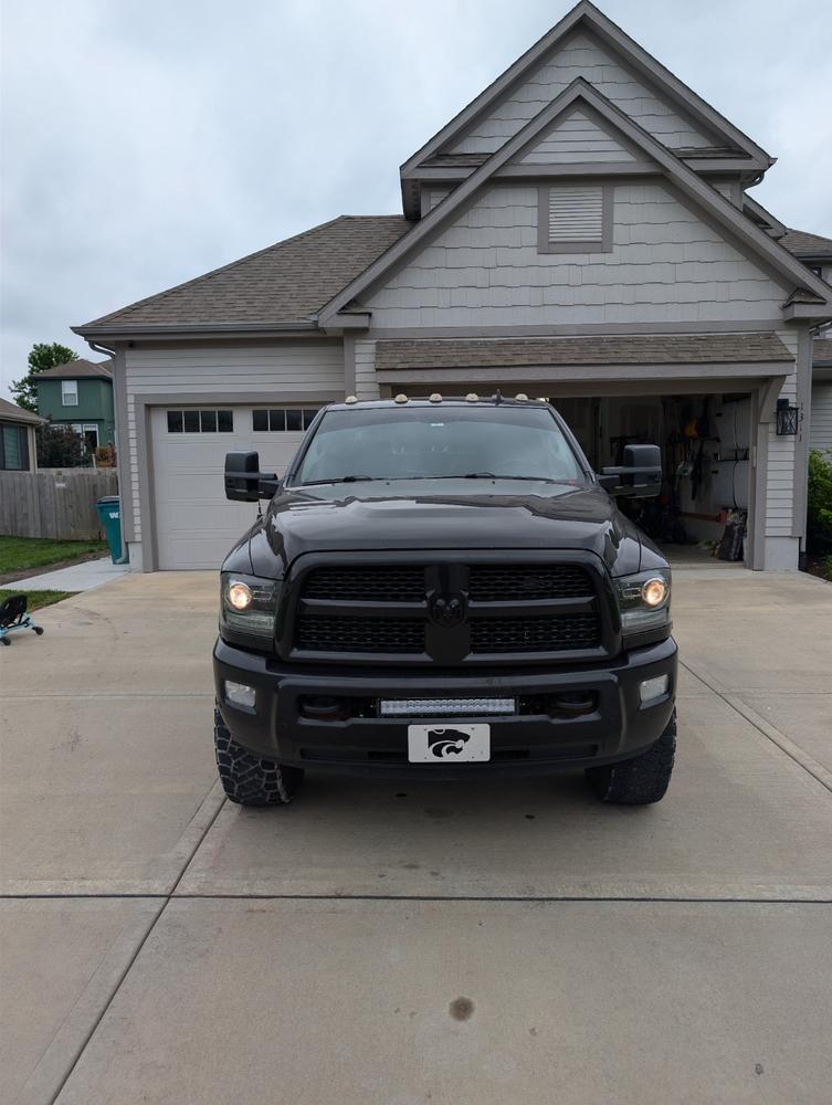 GM Style Dodge Ram 2500/3500 Tow Mirrors (2010-2018) - Style 2 - Customer Photo From Israel Stanage