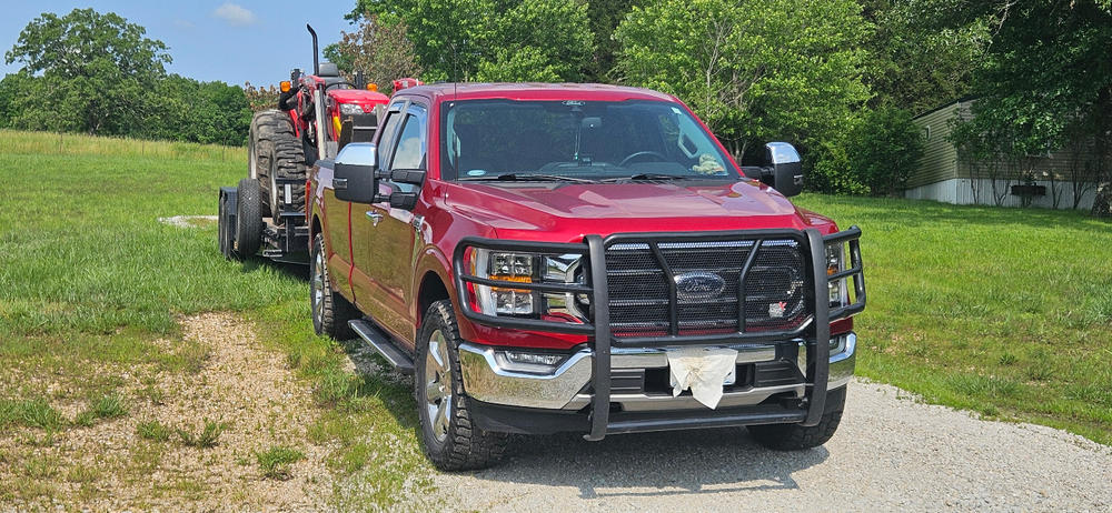 Ford F150 (2021-2024) New Style Tow Mirrors - Customer Photo From Antoinette Silvis