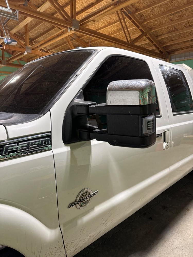 Ford F250/F350 Superduty (2008-2016) Tow Mirrors - 2008 Style - Customer Photo From Sharmen Daft