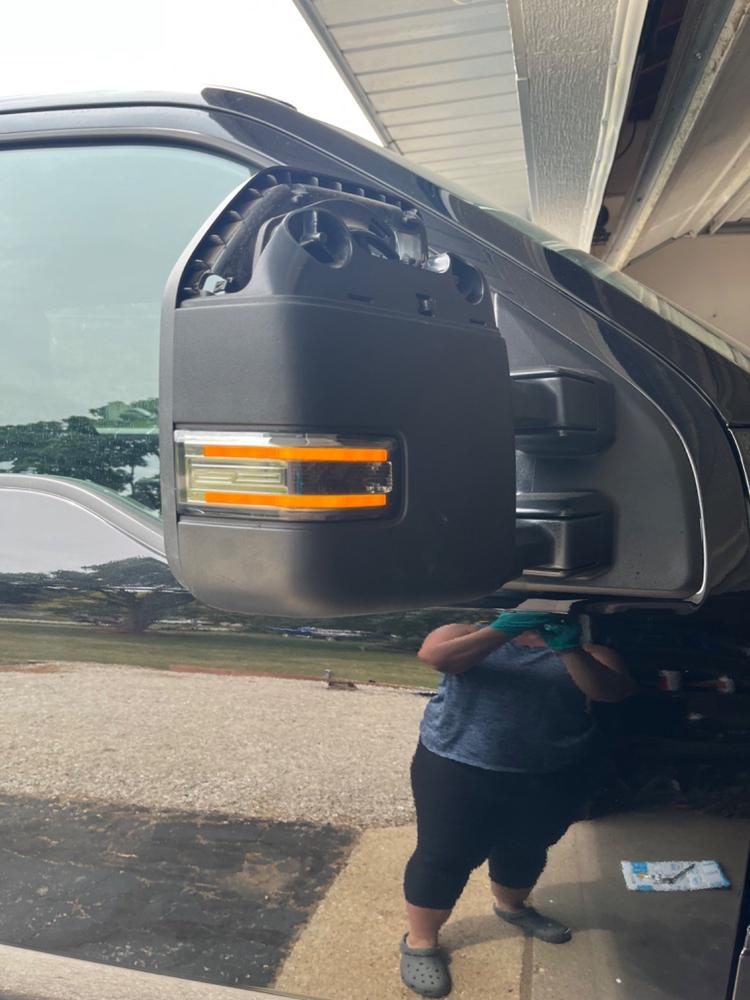 Ford Super Duty Tow Mirror Lights (2017-2022) - Strip or Switchback - Customer Photo From Natalie Stengel