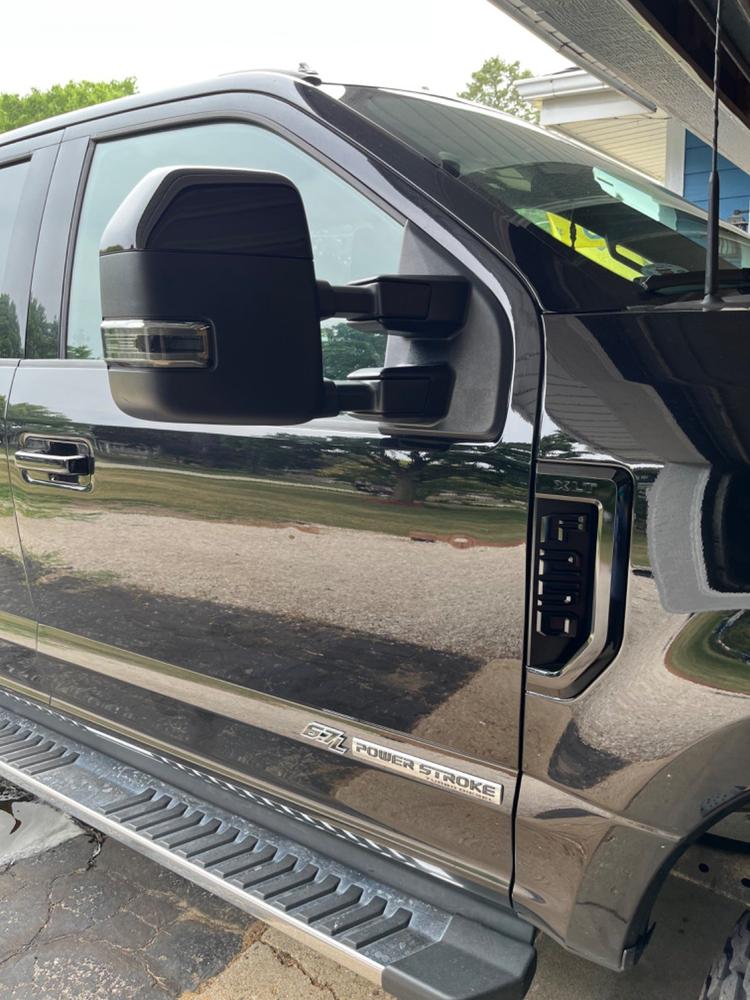 Ford Super Duty Tow Mirror Lights (2017-2023) - Strip or Switchback - Customer Photo From Natalie Stengel