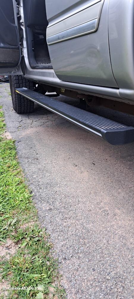 Lumastep M1 Light Up Running Boards | 1999-2007 Chevy Silverado & GMC Sierra - Customer Photo From michael mcbride