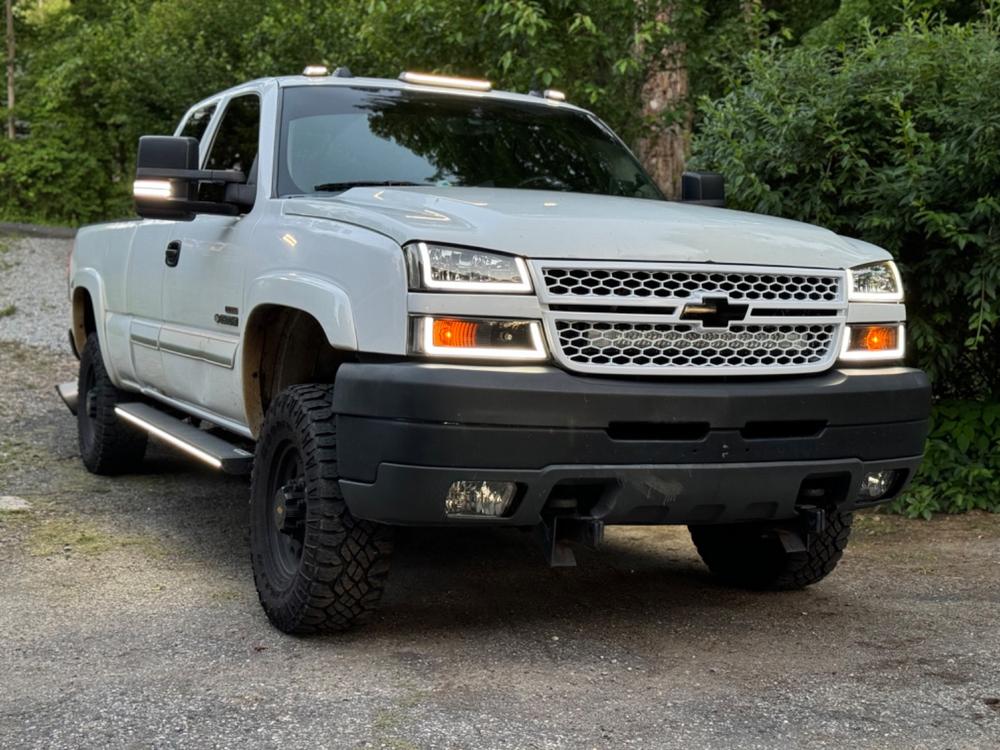 Lumastep M1 Light Up Running Boards | 1999-2007 Chevy Silverado & GMC Sierra - Customer Photo From ALEXANDER SAALBORN