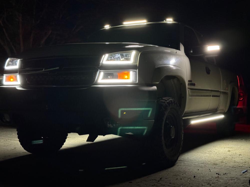Lumastep M1 Light Up Running Boards | 1999-2007 Chevy Silverado & GMC Sierra - Customer Photo From ALEXANDER SAALBORN