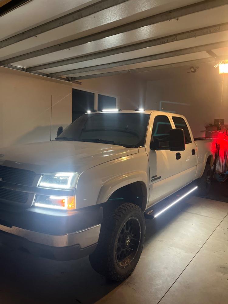 Lumastep M1 Light Up Running Boards | 1999-2007 Chevy Silverado & GMC Sierra - Customer Photo From Austin Dudley