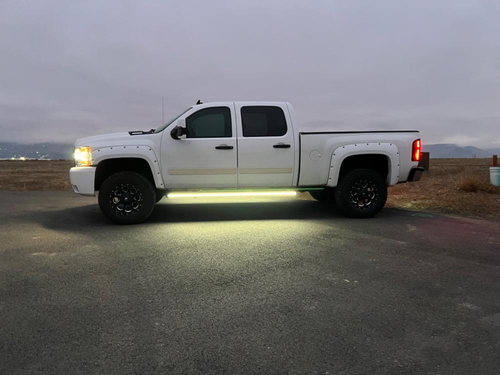 Lumastep M1 Light Up Running Boards | 2007.5-2014 Chevy Silverado & GMC Sierra - Customer Photo From Mitch Carveth