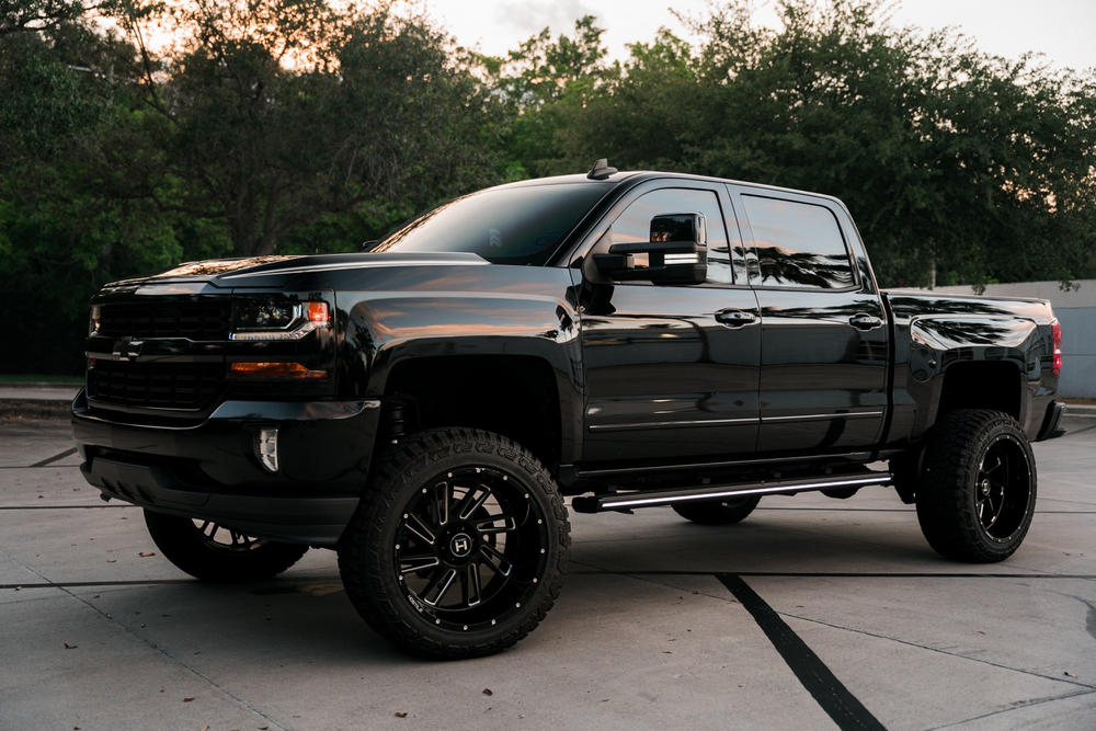 Lumastep M1 Light Up Running Boards | 2014-2019 Chevy Silverado & GMC Sierra - Customer Photo From Joseph Pis