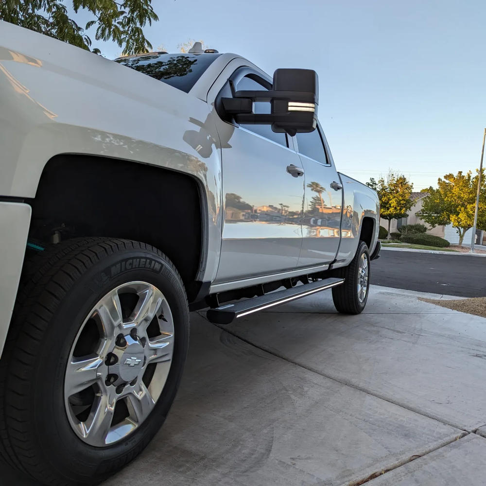 Lumastep M1 Light Up Running Boards | 2014-2019 Chevy Silverado & GMC Sierra - Customer Photo From Ryan Tyler