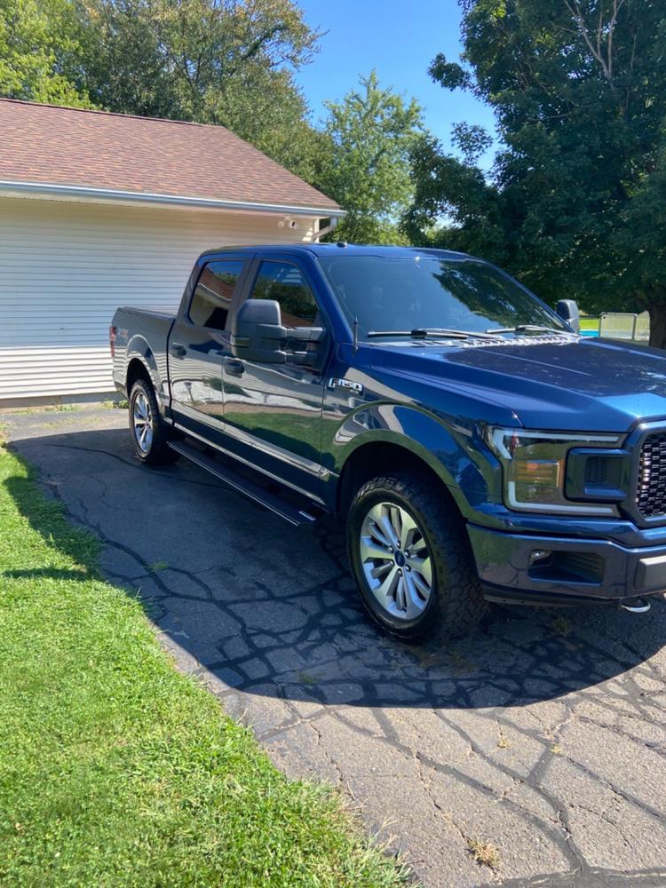 Lumastep M1 Light Up Running Boards | 2015-2020 Ford F150 - Customer Photo From Nick Devito
