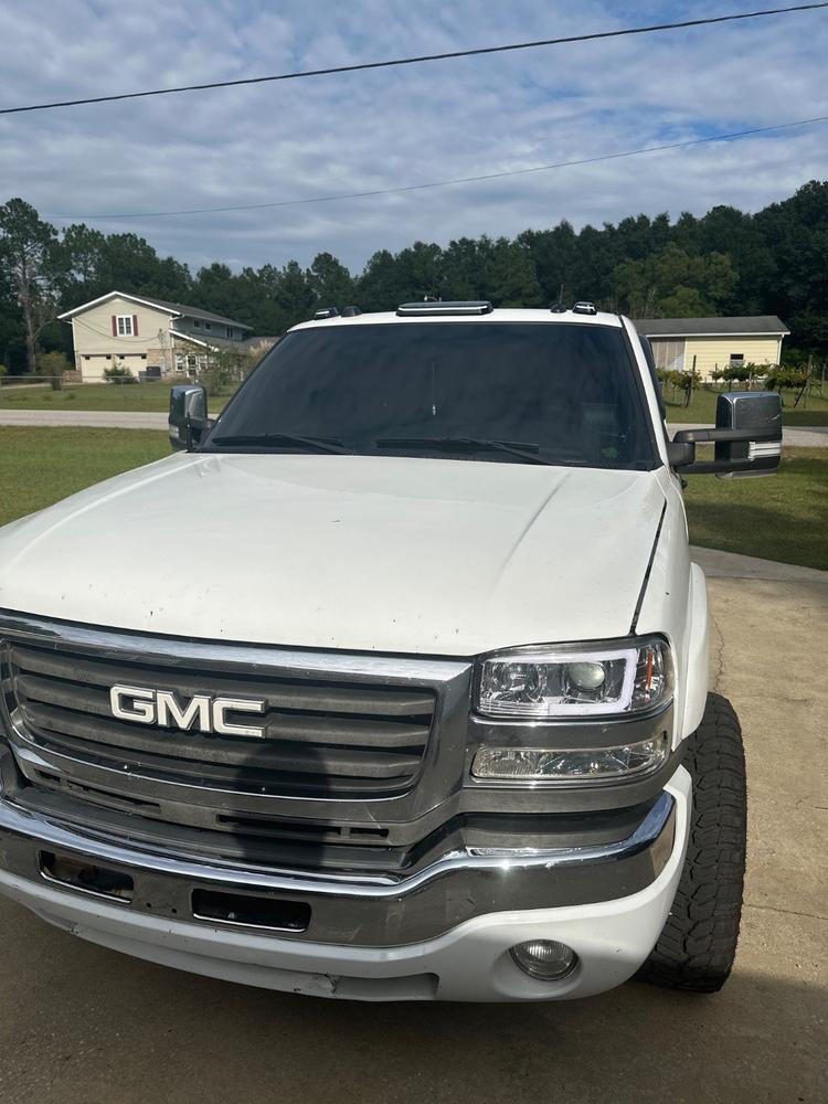 S-Series Cab Lights | 1999-2007 Chevy Silverado & GMC Sierra 2500/3500 - Customer Photo From Justin Melick