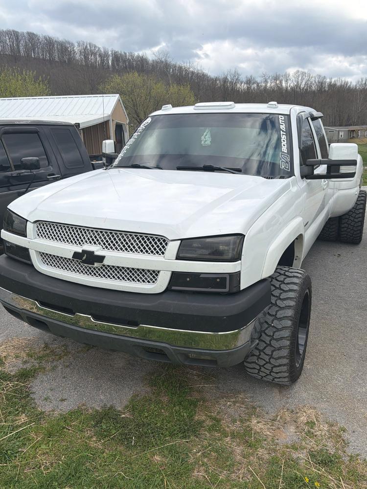 S-Series Cab Lights | 1999-2007 Chevy Silverado & GMC Sierra 2500/3500 - Customer Photo From Michael Pinkston
